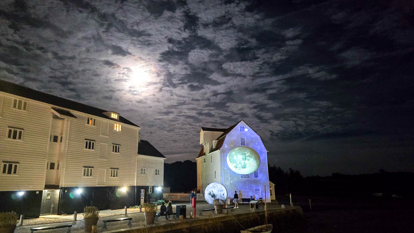 Mill projections and full moon